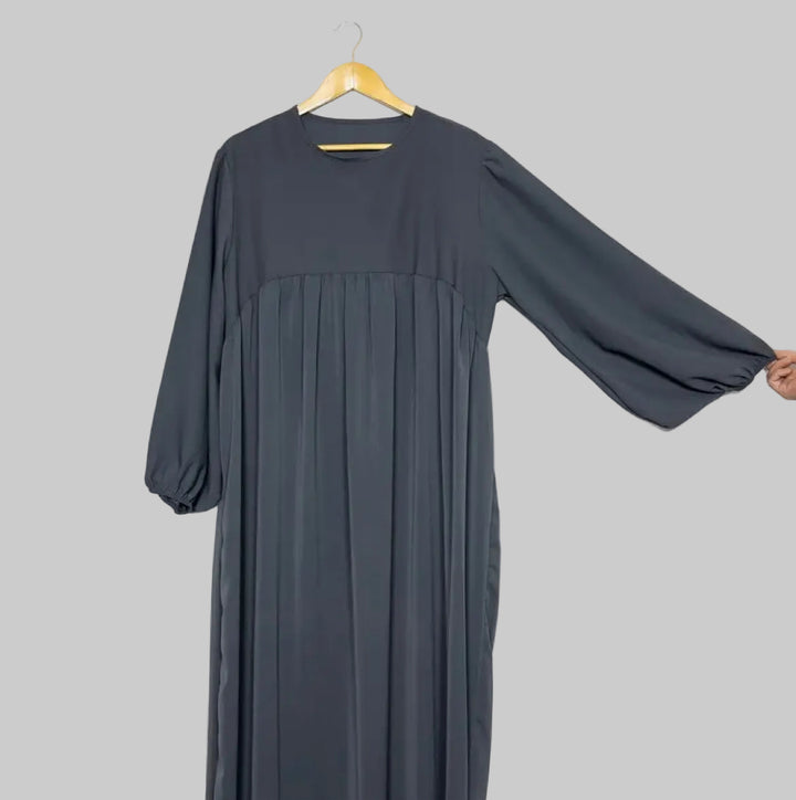 Abaya Lina mit Puffärmeln aus Medina Stoff