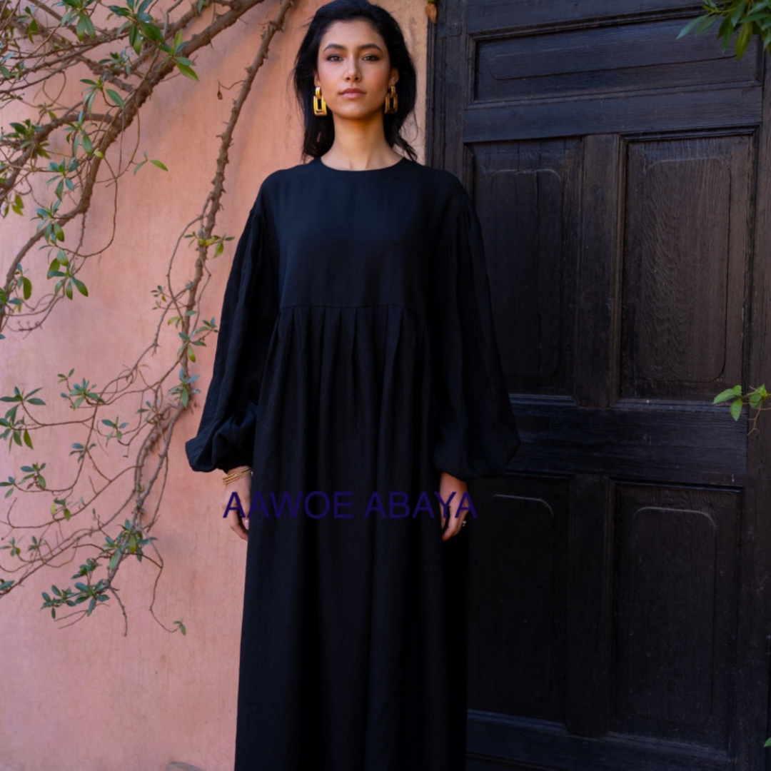 Abaya Inaya aus Leinen